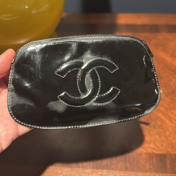 Chanel Patent leather keychain change purse - Picture 4 of 5